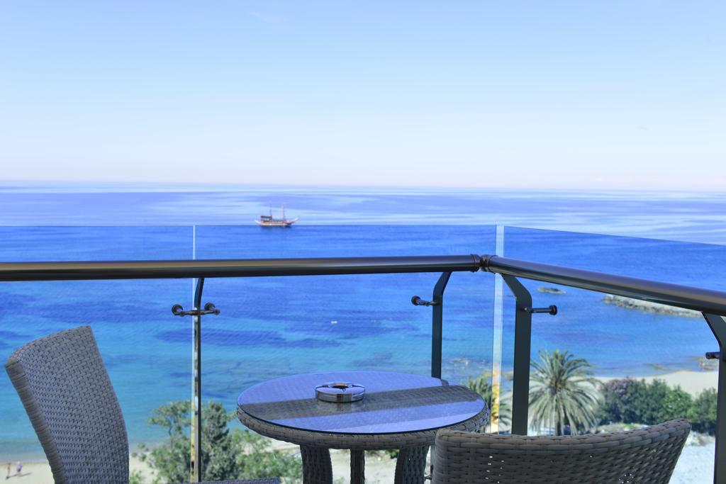 Azura Deluxe Resort & Spa Avsallar Bagian luar foto